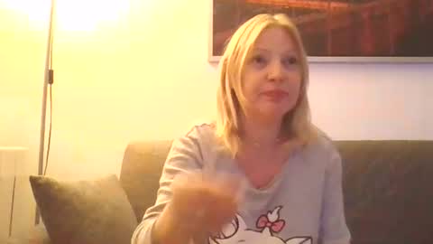 Marlyn online show from 12/19/24, 09:28