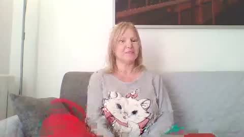 Marlyn online show from 12/21/24, 02:04