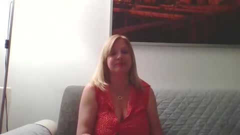 Marlyn online show from 09/25/25, 09:07