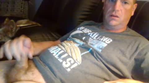 Snapshot of lovetocum37 chatting on 10/06/25, 03:26 lovetocum37 online show from 10/06/25, 03:26