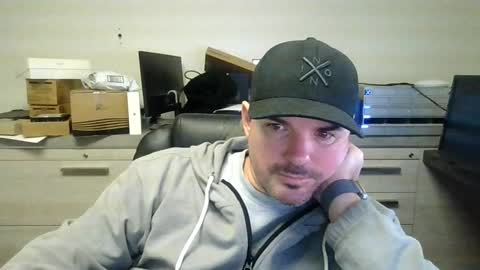 Snapshot of lovetofps chatting on 01/09/25, 06:47 Love2Game online show from 01/09/25, 06:47