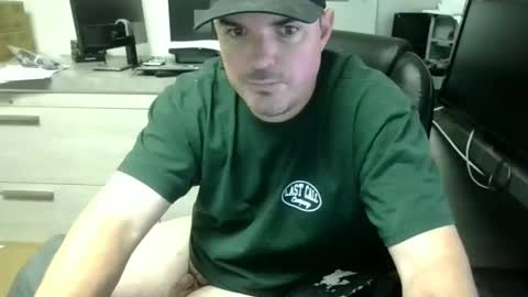 Snapshot of lovetofps chatting on 02/13/25, 07:10 Love2Game online show from 02/13/25, 07:10