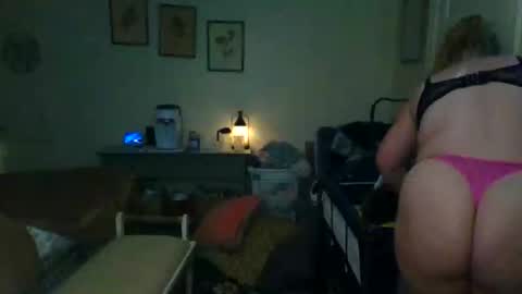 Snapshot of lovetubes101 chatting on 09/20/25, 12:55 lovetubes101 online show from 09/20/25, 12:55