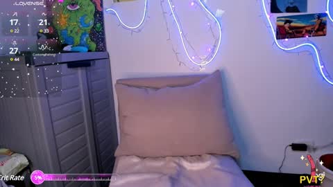 Snapshot of lovexxxdanna chatting on 02/25/25, 06:36 Danna online show from 02/25/25, 06:36