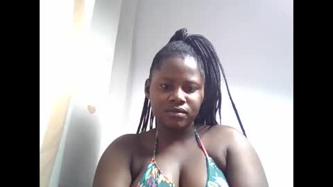 Snapshot of lovie_paula chatting on 09/25/25, 03:54 lovie_paula online show from 09/25/25, 03:54