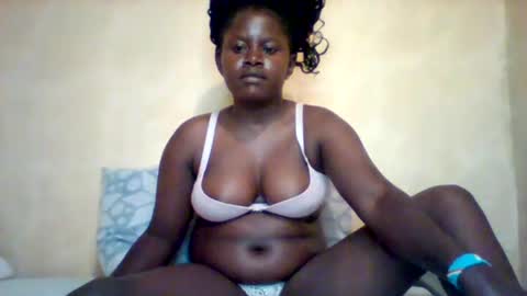 Snapshot of loviett chatting on 05/14/26, 11:50 loviett online show from 05/14/26, 11:50