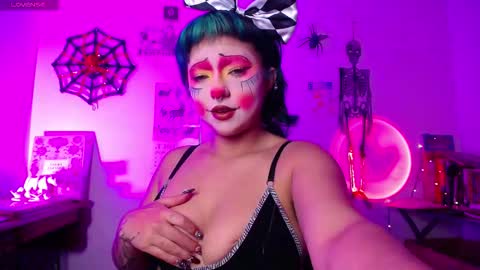 loving_alma online show from 10/30/25, 03:52