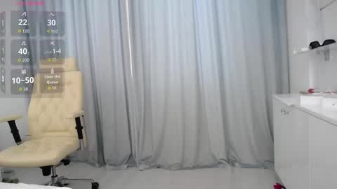 Snapshot of loving_kristina chatting on 04/25/26, 10:18 Cristina online show from 04/25/26, 10:18