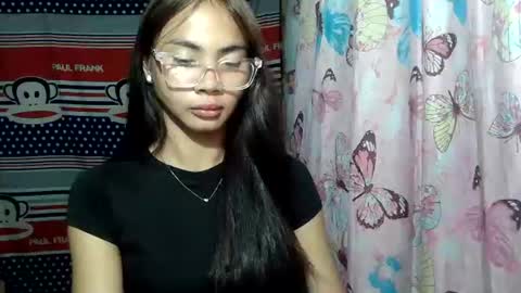 loving_rhean online show from 06/26/26, 05:28