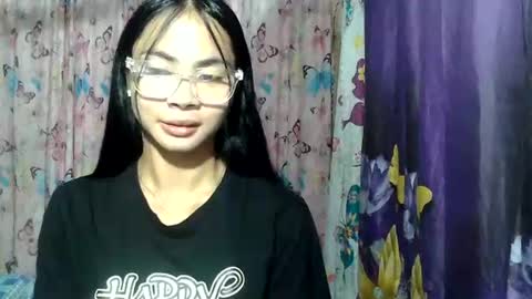 loving_rhean online show from 06/30/26, 10:27