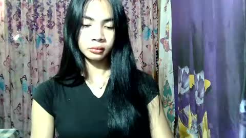 loving_rhean online show from 07/21/26, 12:13