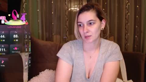 Antonia online show from 10/27/25, 10:03