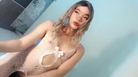 Lovingmonaru969 online show from 09/20/25, 01:01