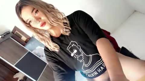 Lovingmonaru969 online show from 10/05/25, 12:47