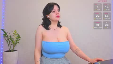 Vikkkk  online show from 10/11/25, 01:42