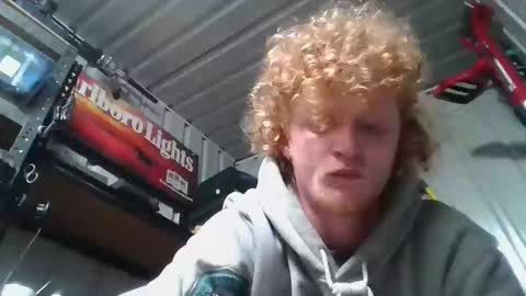 Snapshot of lowkey42011 chatting on 10/06/25, 04:48 lowkey42011 online show from 10/06/25, 04:48