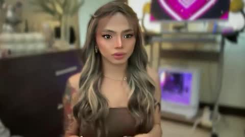 Candice online show from 11/12/25, 11:10