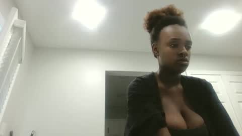 loyalbambi online show from 09/16/25, 12:39