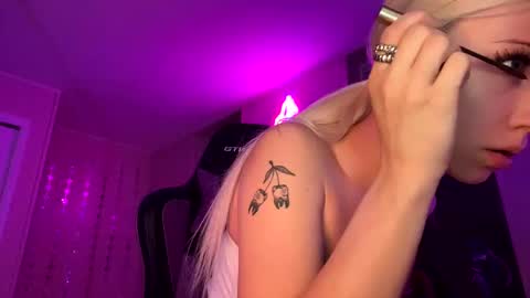 Snapshot of lsdprincess chatting on 01/12/25, 10:54 Princess online show from 01/12/25, 10:54