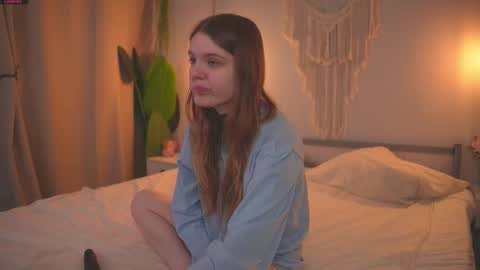 Lu 3 online show from 10/16/25, 08:04