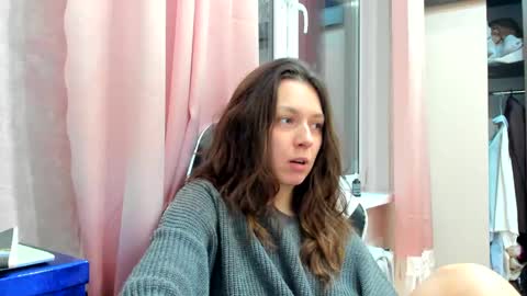 Snapshot of lu_krecia chatting on 01/07/25, 06:56 Lu krecia online show from 01/07/25, 06:56