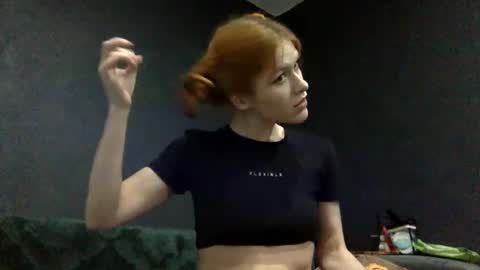 luamelie online show from 10/26/25, 06:47