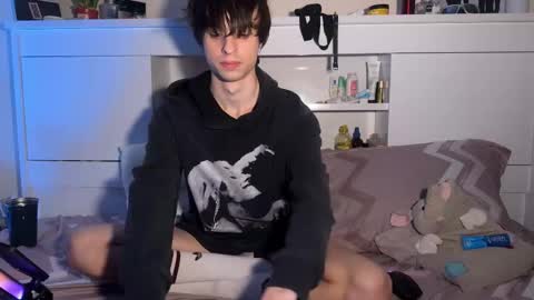 Snapshot of luan2006lovecarti chatting on 10/29/25, 02:25 luan online show from 10/29/25, 02:25