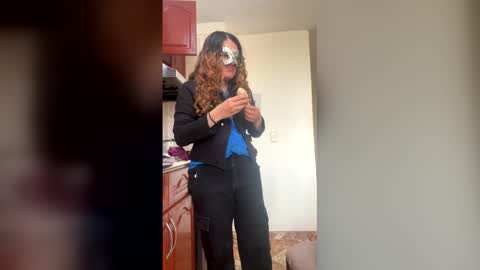 Snapshot of luana_winner chatting on 12/16/25, 09:09 luana_winner online show from 12/16/25, 09:09