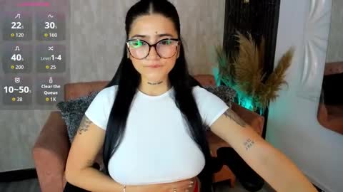 Luana online show from 11/26/25, 12:06