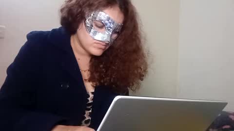 luanapowerful online show from 02/02/25, 04:05