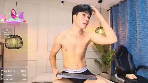 Snapshot of luandy_ chatting on 11/17/25, 07:41 lUAN online show from 11/17/25, 07:41