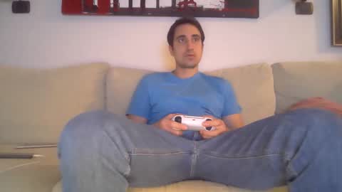 Luca online show from 10/11/25, 10:47