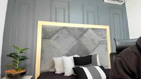 Snapshot of luca_morettii chatting on 11/14/25, 12:04 luca_morettii online show from 11/14/25, 12:04