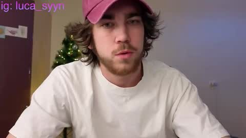 Snapshot of luca_syn chatting on 12/17/25, 10:27 Luca S online show from 12/17/25, 10:27
