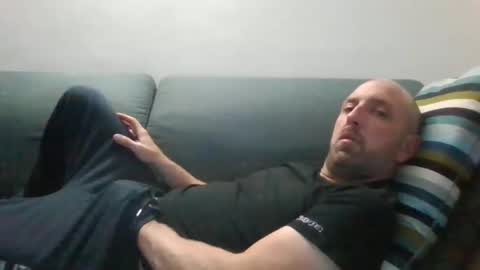 Snapshot of lucabeech88 chatting on 09/28/25, 07:19 Luca online show from 09/28/25, 07:19