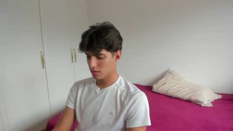 lucacosta19 online show from 05/20/26, 07:09