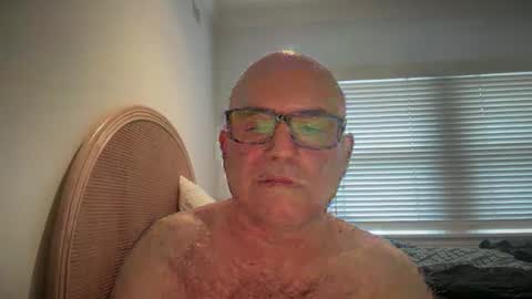 Snapshot of lucas10004 chatting on 12/26/24, 10:09 lucas10004 online show from 12/26/24, 10:09