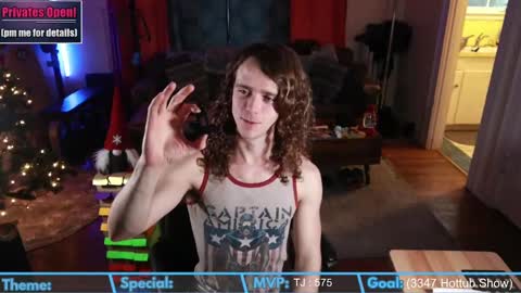 Snapshot of lucas_jacobs chatting on 12/22/24, 10:58 LucasJacobs online show from 12/22/24, 10:58