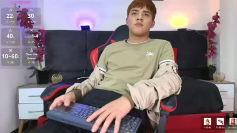 Snapshot of lucas_lovee chatting on 05/30/26, 05:21 Lucas lovee online show from 05/30/26, 05:21