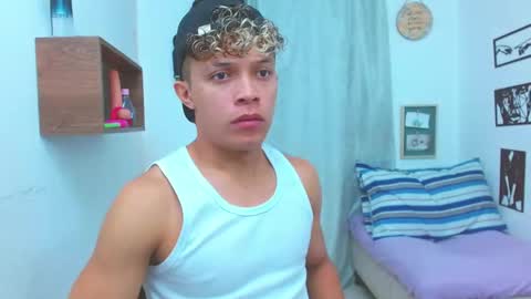 Lucas Luxx online show from 10/15/25, 04:18