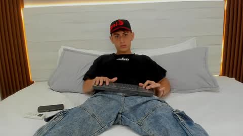 Snapshot of lucas_red chatting on 06/05/26, 03:57 Lucas online show from 06/05/26, 03:57