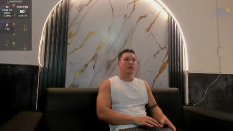 Snapshot of lucas_simonee chatting on 05/19/26, 03:46 Lucas Simone online show from 05/19/26, 03:46