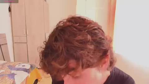 lucas_xo online show from 09/12/25, 04:18