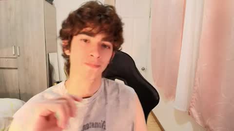 lucas_xo online show from 09/23/25, 11:30
