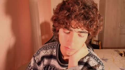 lucas_xo online show from 10/21/25, 04:13