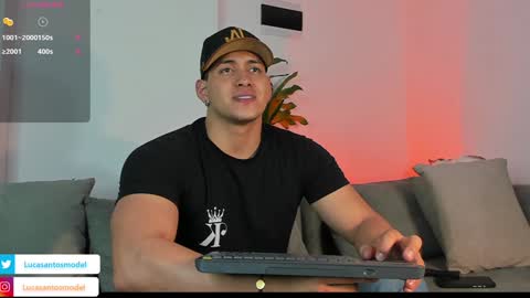 Snapshot of lucasanto_ chatting on 12/12/24, 03:10 LUCA SANTOS online show from 12/12/24, 03:10