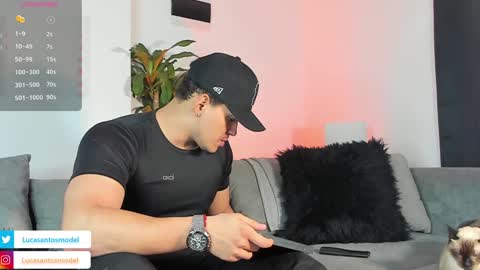 Snapshot of lucasanto_ chatting on 01/21/25, 05:38 LUCA SANTOS online show from 01/21/25, 05:38