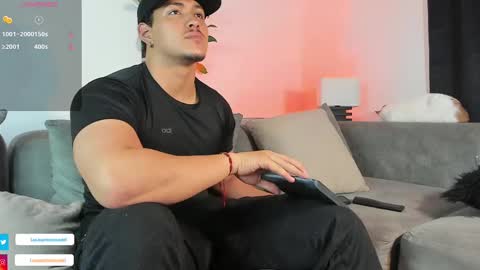Snapshot of lucasanto_ chatting on 02/12/25, 04:12 LUCA SANTOS online show from 02/12/25, 04:12
