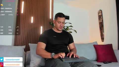 Snapshot of lucasanto_ chatting on 09/30/25, 12:37 LUCA SANTOS online show from 09/30/25, 12:37