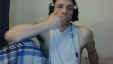 lucasbacon13 online show from 12/03/24, 12:02